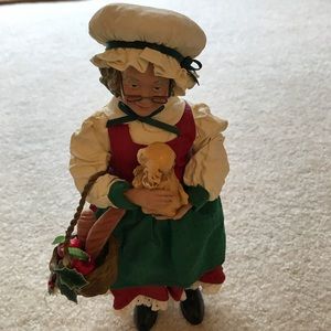 Possible Dreams Clothtique Santa